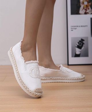 🔥 MEGA VÝPRODEJ! 🔥 Poslední kousky těchto stylových espadrilek v černé, bílé a růžové 💖 Teď jen za 250 Kč místo původních...